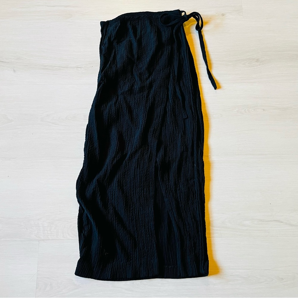 Zara Women's Black Wrap Textured Cover Up Midi Skirt with Tie Waist Size XS